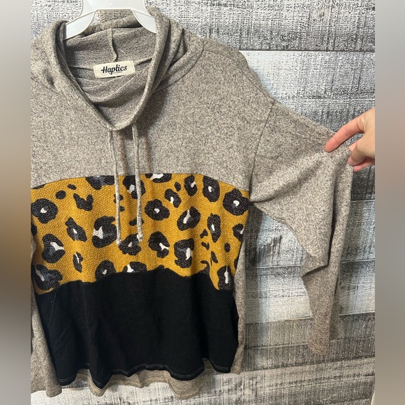 Animal Print Pullover - Picture 2 of 4